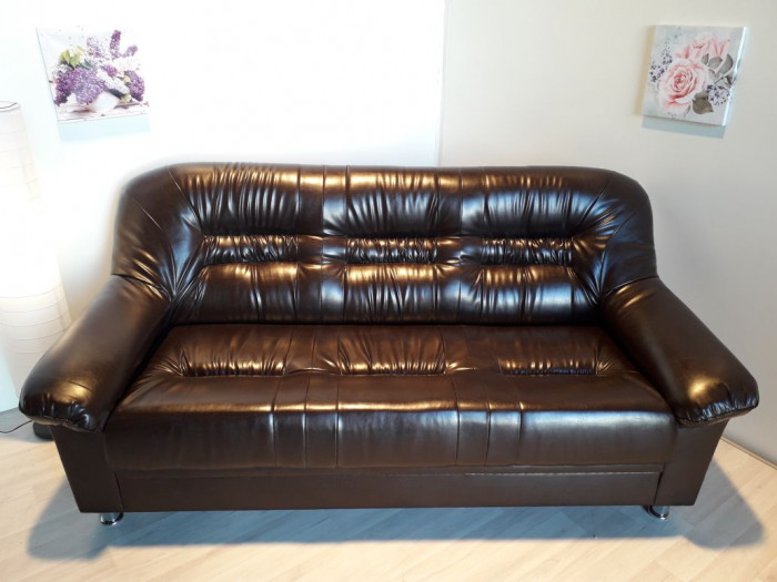 Диван кожаный коричневый, прямой 3-х местный, для дома, офиса, гостиной, кабинета Карелия